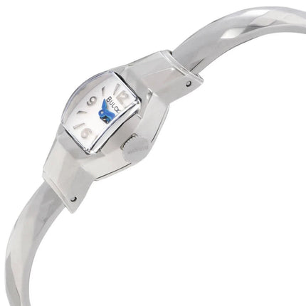 Bulova Ladies American Girl Quartz White Dial Watch 96L333 NEW - BRAND Bulova STYLE American Girl REFERENCE 96L333 CASE Stainless Steel STRAP Stainless Steel WATER RESISTANT 30 mt. / 100 ft. DIAMETER 16 mm. DIAL White CRYSTAL Scratch Resistant Sapphire MO